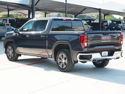 Used 2024 GMC Sierra 1500 SLE image 3