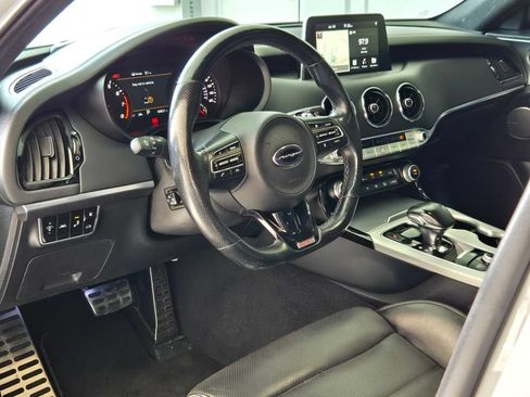 Used 2019 Kia Stinger GT2 image 13