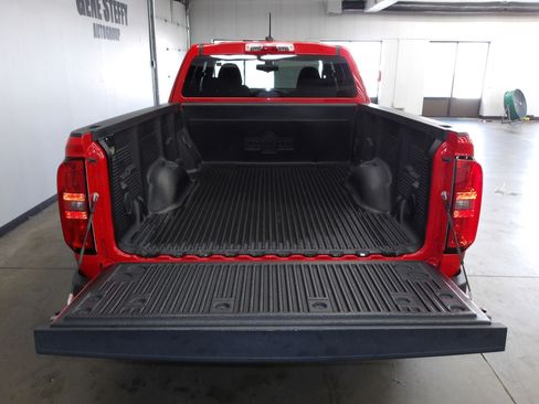 Used 2017 Chevrolet Colorado LT AWD/4WD image 19