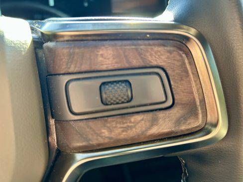 Used 2022 Rivian R1T Adventure image 20