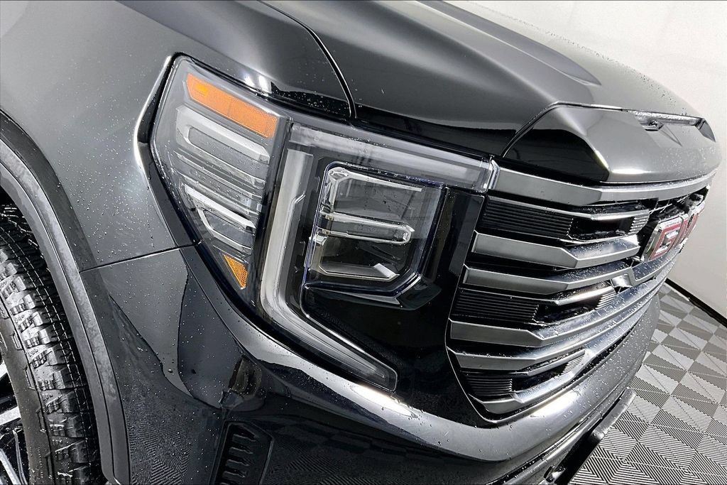 Used 2026 GMC Sierra 1500 AT4 w/ AT4 Premium Package AWD/4WD image 30