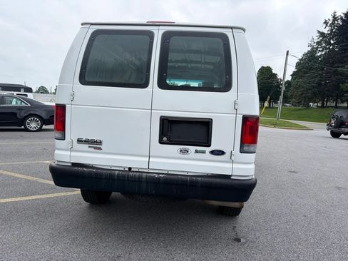 Used 2011 Ford E-250 and Econoline 250 w/ PWR Group RWD image 9