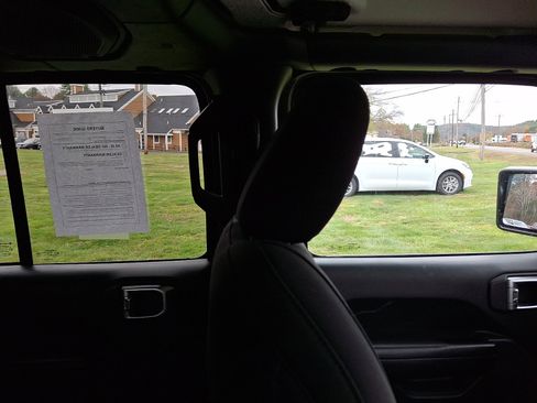 Used 2019 Jeep Wrangler Unlimited Sport S image 13