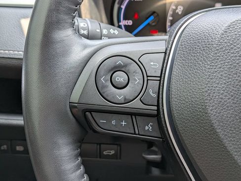 Used 2023 Toyota RAV4 XLE Premium AWD/4WD image 22