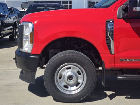 New 2026 Ford F350 XL w/ FX4 Off-Road Package AWD/4WD image 9