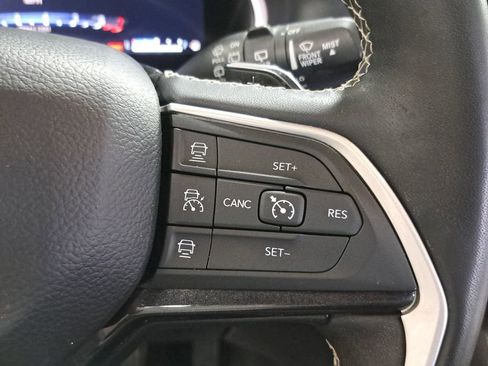 Certified 2023 Jeep Grand Cherokee Altitude image 20