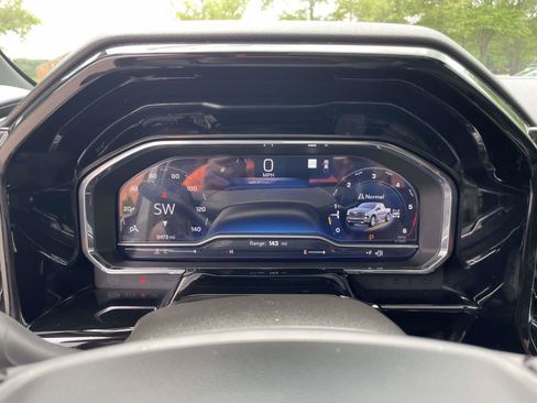 Used 2025 Chevrolet Silverado 1500 High Country w/ Technology Package AWD/4WD image 11