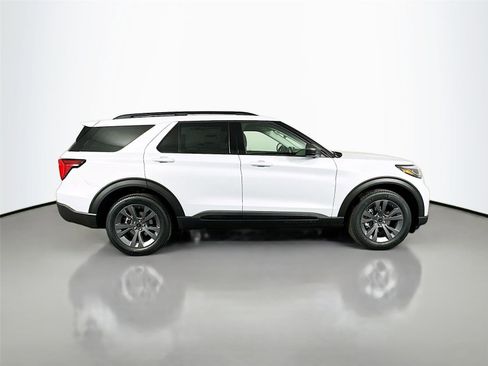New 2026 Ford Explorer Active w/ Active Comfort Package image 18