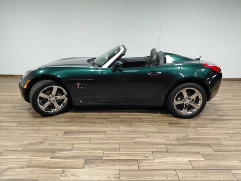 Used 2007 Pontiac Solstice Convertible w/ Premium Package RWD image 22