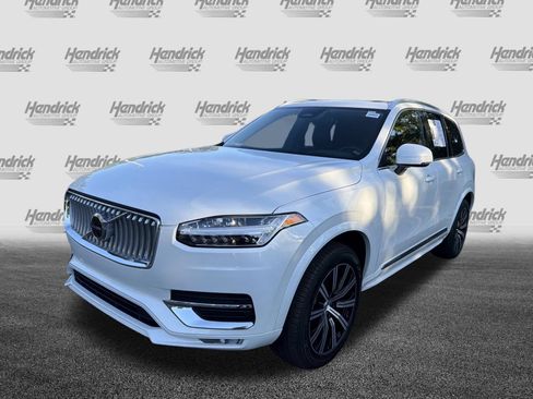 Certified 2025 Volvo XC90 B5 Core AWD/4WD image 5