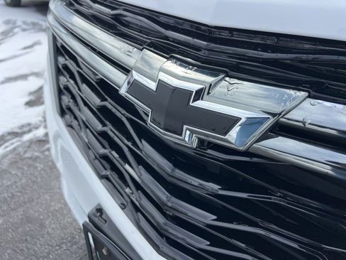 Used 2023 Chevrolet Equinox RS image 32