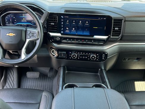 Used 2024 Chevrolet Silverado 2500 LTZ w/ LTZ Convenience Package AWD/4WD image 18