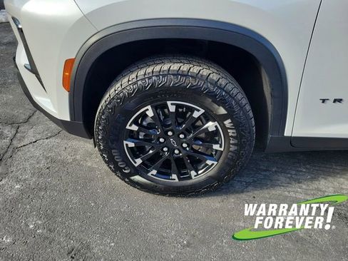 Used 2024 Chevrolet Traverse Z71 image 18