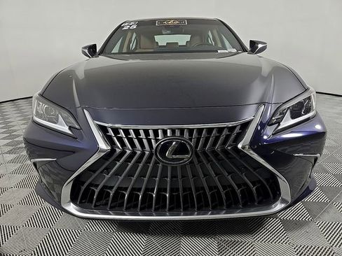 Used 2025 Lexus ES 300h w/ Premium Package FWD image 3