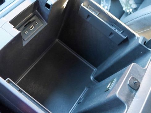 Used 2021 GMC Sierra 1500 SLT image 24