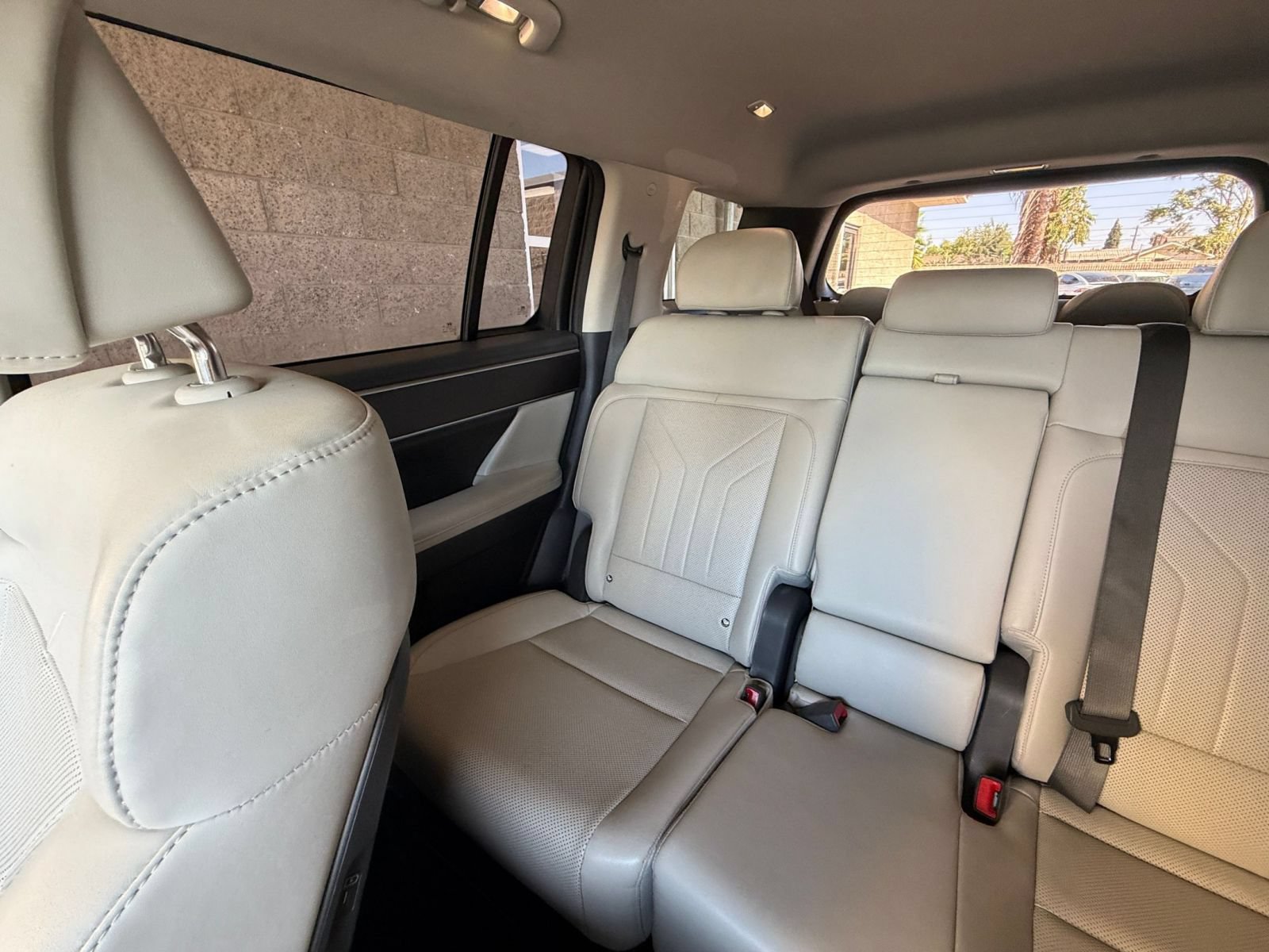 Used 2024 Hyundai Santa Fe SEL AWD/4WD image 40