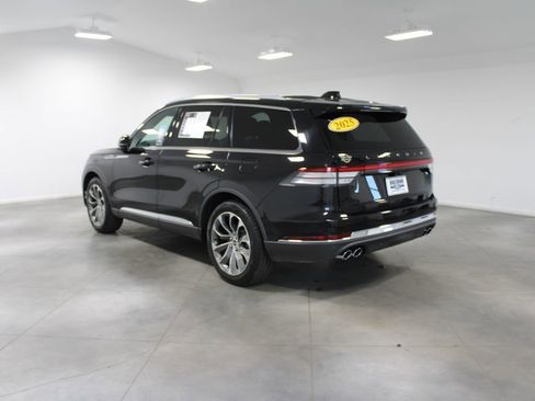 Used 2025 Lincoln Aviator Reserve image 7