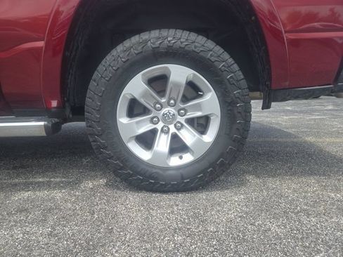 Used 2019 RAM 1500 Laramie RWD image 6