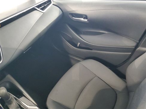 Used 2020 Toyota Corolla LE image 11
