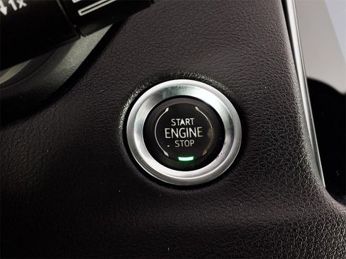 Used 2022 Cadillac XT4 Premium Luxury w/ Cold Weather Package image 17