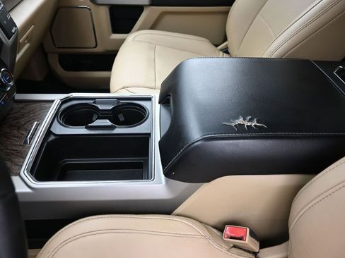 Used 2019 Ford F250 Lariat w/ Lariat Ultimate Package image 20