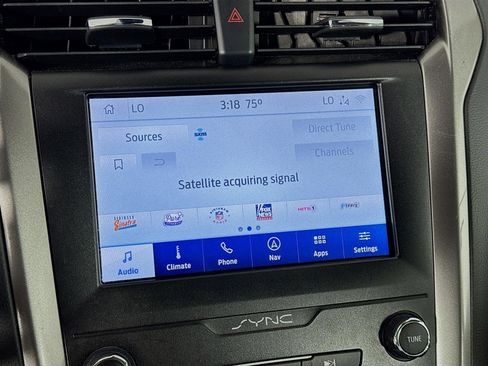 Used 2020 Ford Fusion SE image 16