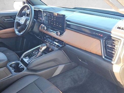 Used 2024 GMC Canyon AT4 image 22