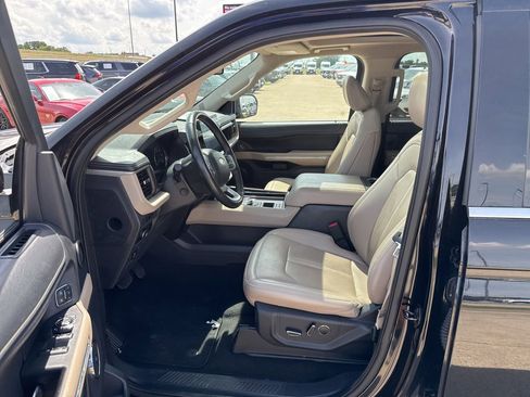 Used 2024 Ford Expedition Max Limited RWD image 19