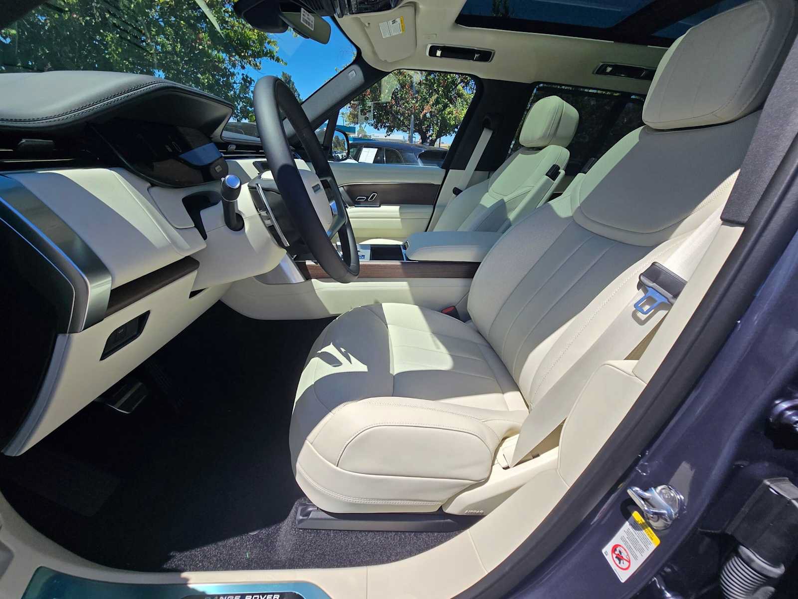 New 2026 Land Rover Range Rover SE AWD/4WD image 23
