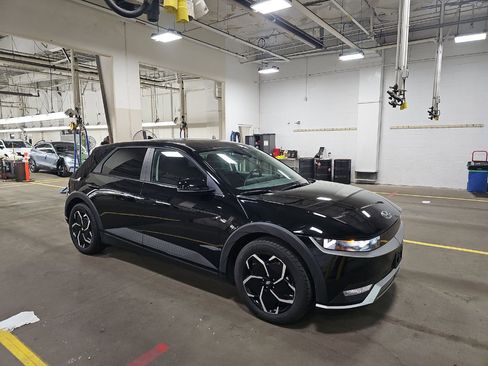 Used 2024 Hyundai Ioniq 5 SEL image 2