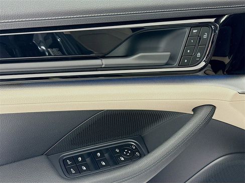 New 2026 Porsche Panamera 4 image 11