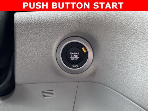 Used 2023 Chrysler Voyager LX image 29