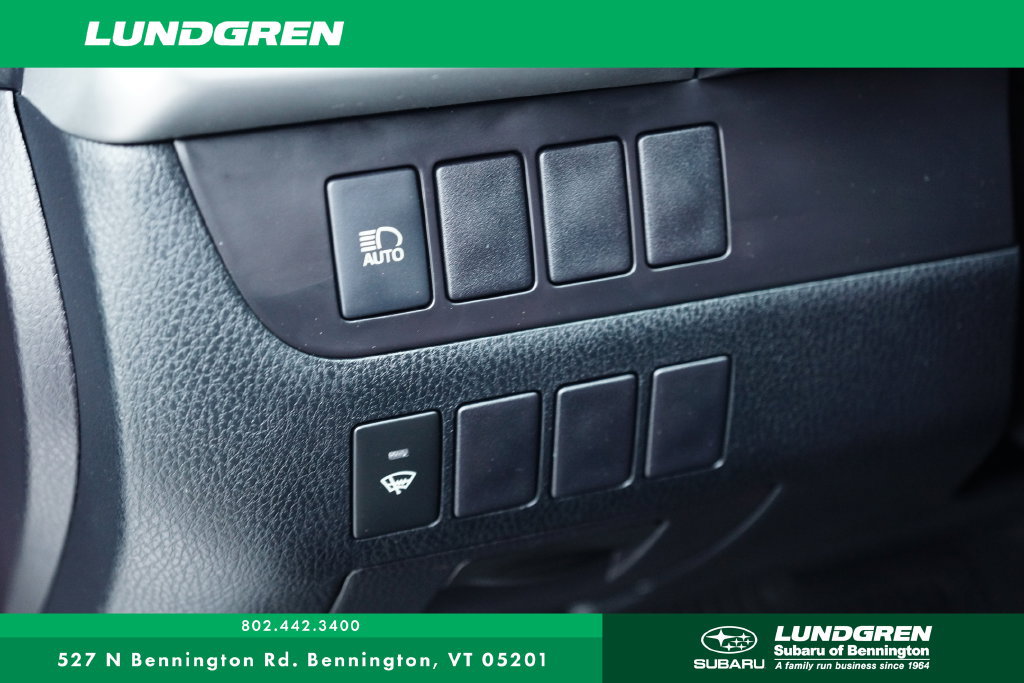 Used 2019 Toyota Highlander LE AWD/4WD image 13