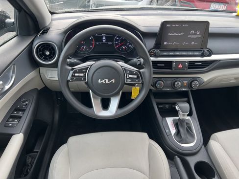 Certified 2023 Kia Forte LXS image 19
