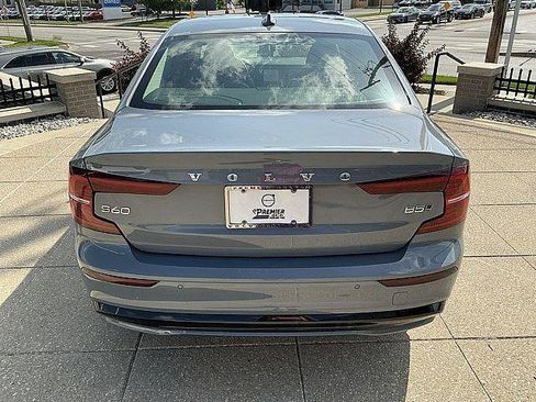 Certified 2024 Volvo S60 B5 Core AWD/4WD image 9