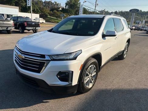 Used 2023 Chevrolet Traverse LT AWD/4WD image 1