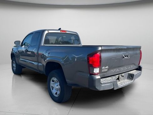 Used 2021 Toyota Tacoma SR AWD/4WD image 9