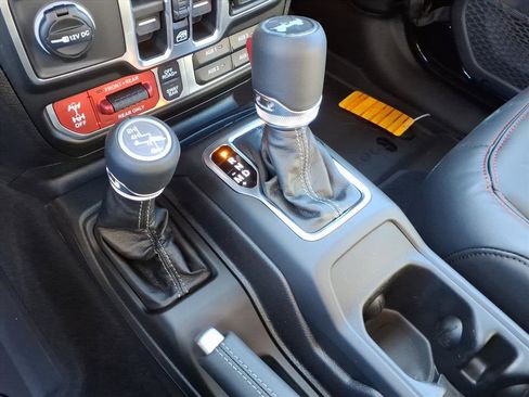 New 2026 Jeep Wrangler Unlimited Rubicon image 27