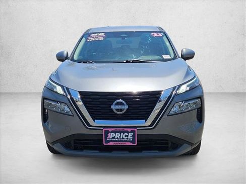 Used 2023 Nissan Rogue SV AWD/4WD image 2