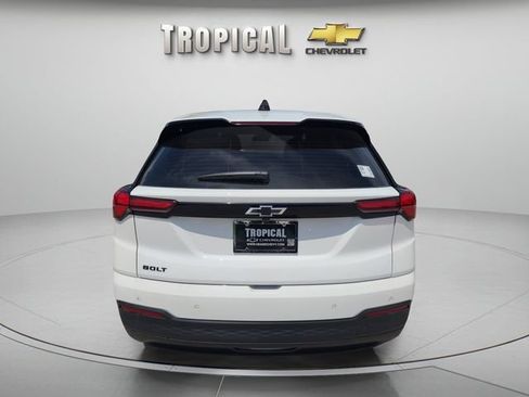 New 2027 Chevrolet Bolt LT FWD image 4