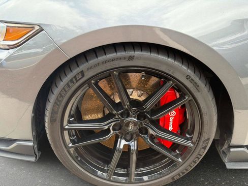 Used 2021 Ford Mustang Shelby GT500 w/ Technology Package RWD image 10