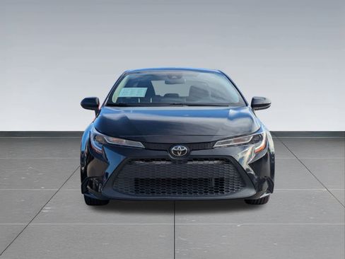 Used 2022 Toyota Corolla LE image 9