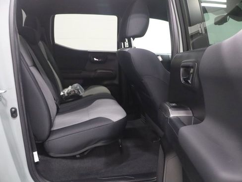 Used 2023 Toyota Tacoma TRD Off-Road image 17