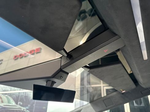 Used 2024 Tesla Cybertruck AWD Crew Cab image 22