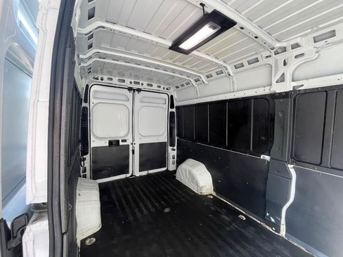 Used 2021 RAM ProMaster 2500 w/ Interior LED Lighting Group FWD image 21