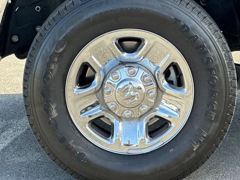 Used 2024 RAM 2500 Tradesman w/ Chrome Appearance Group image 31