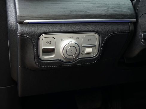 Used 2024 Mercedes-Benz GLE 350 4MATIC image 28