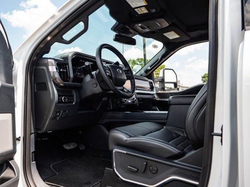 Used 2026 Ford F450 Platinum AWD/4WD image 28