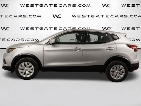 Used 2020 Nissan Rogue Sport S image 5