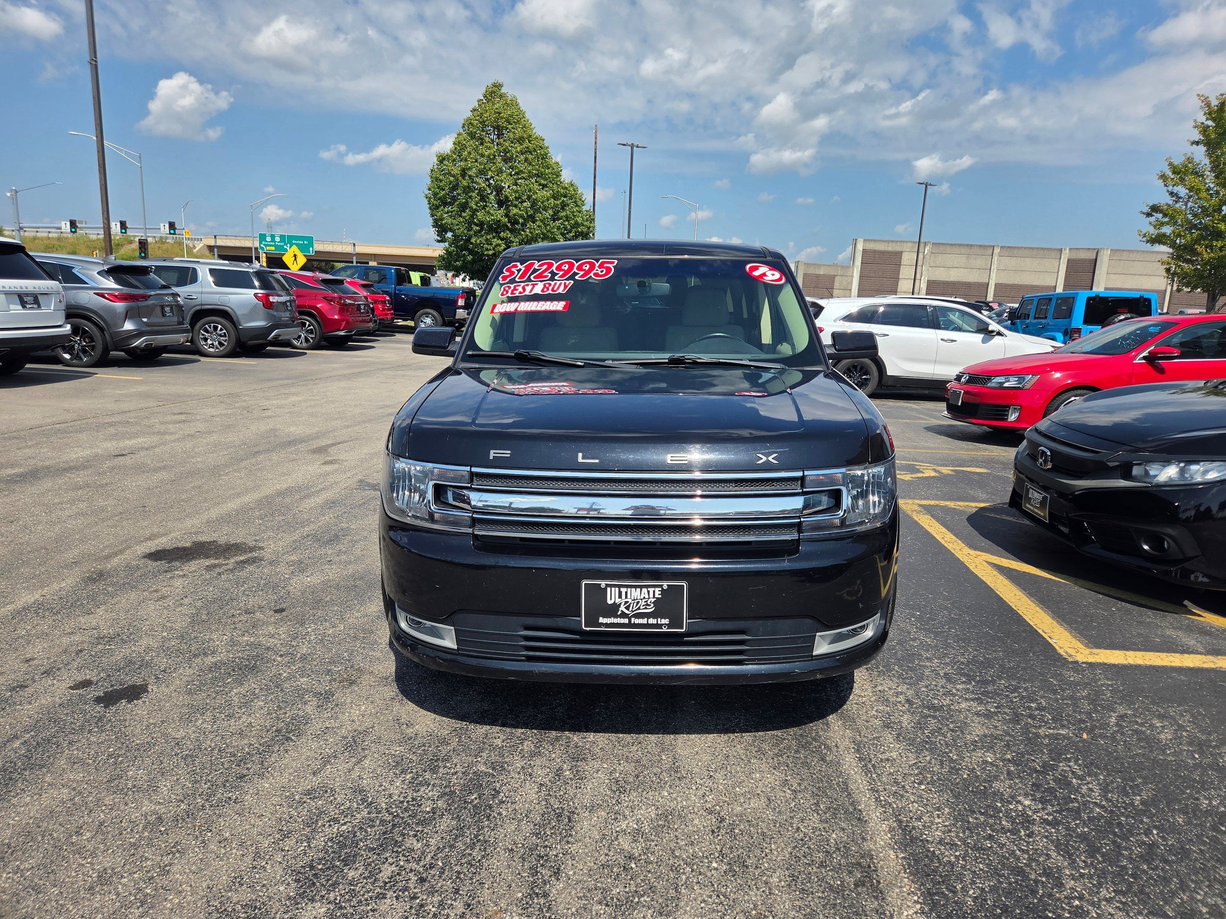 Used 2019 Ford Flex SEL FWD image 2